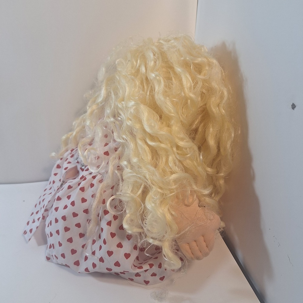 Cabbage Patch Girl Babyland Exclusive 2021 Heart Dress & Bow Plush - Picture 4 of 8